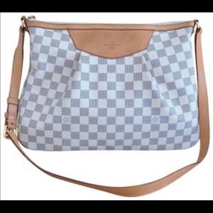 AUTHENTIC Louis Vuitton Damier crossbody